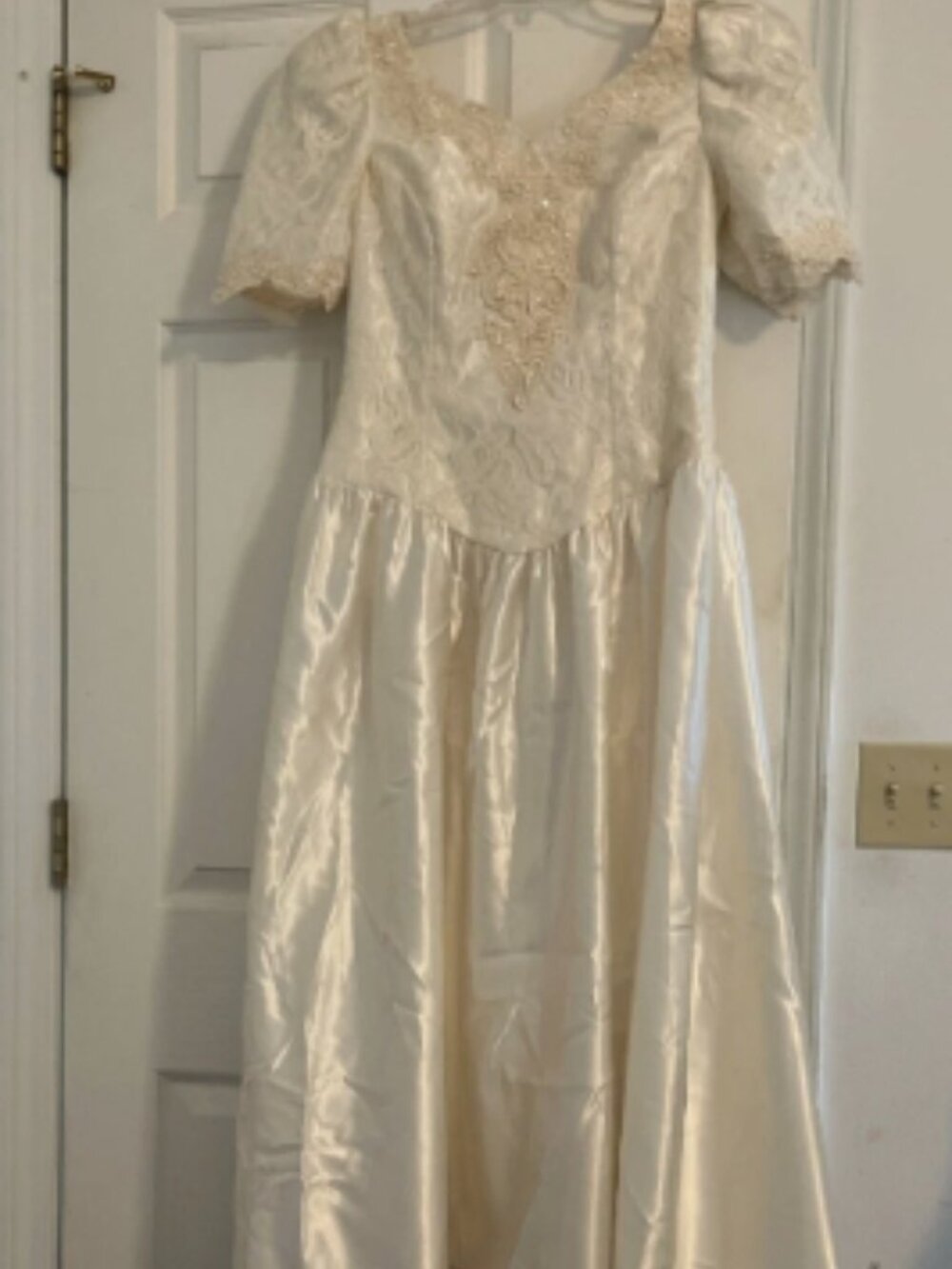 Vintage Alfred Angelo Wedding Dress with tags Sz 12 Ivory Lace and Beaded 80's